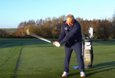 Alistair Davies - A Simple Tip To Make Golf Easy