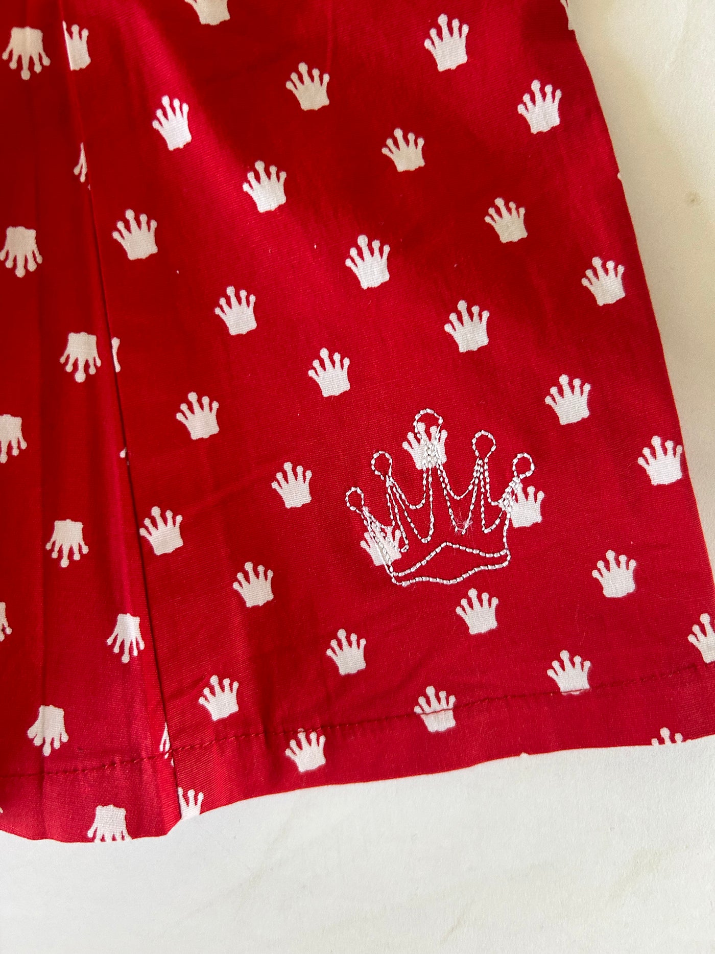 Crown Print Womens Golf Skort - Red (sample)